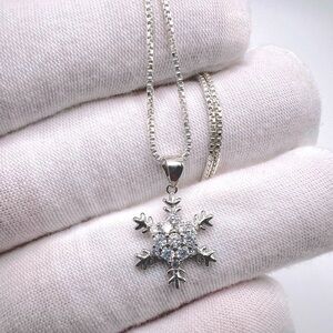 .925 Sterling Silver Cz Snowflake Necklace